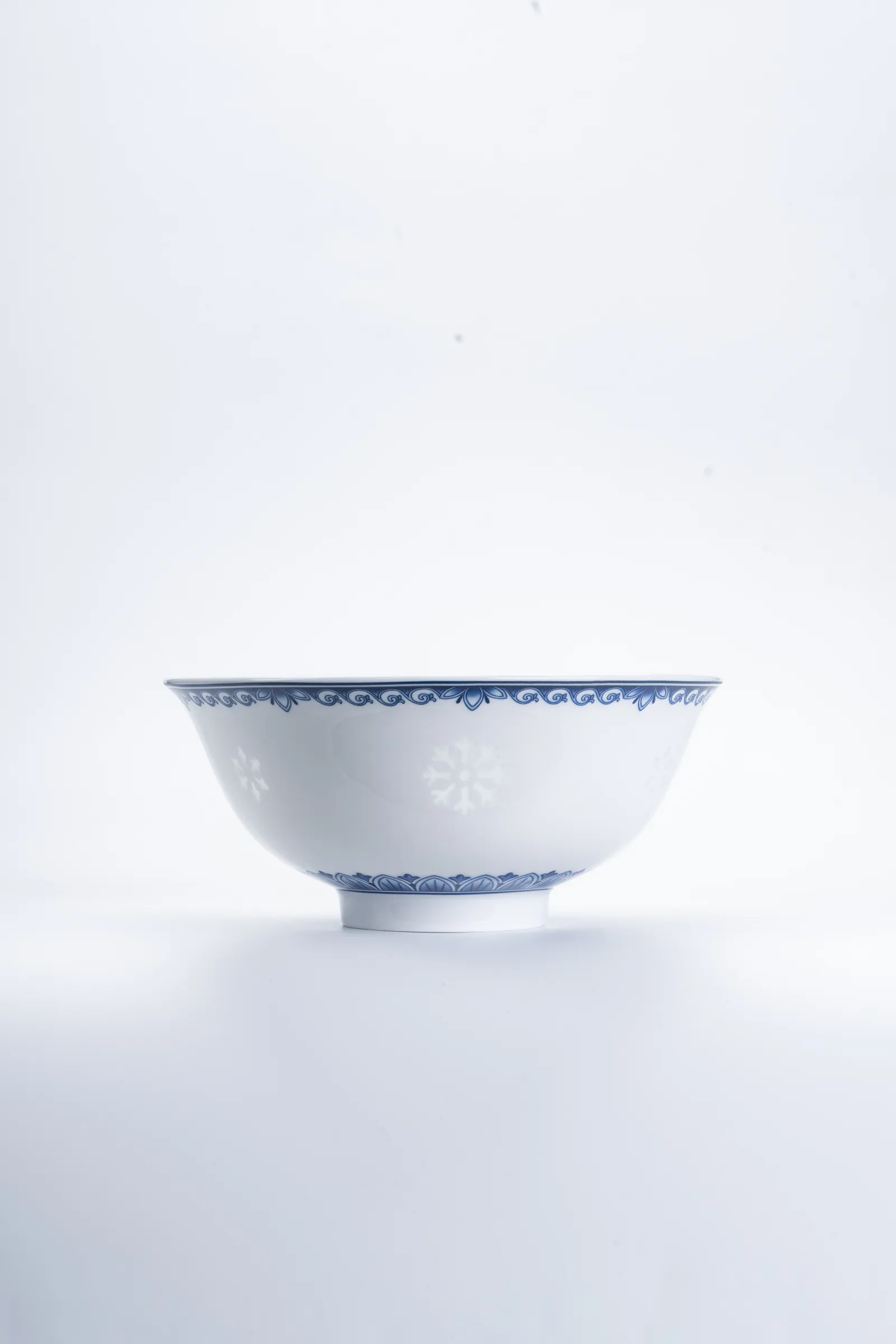 宝相缠枝玲珑 · 产品细节