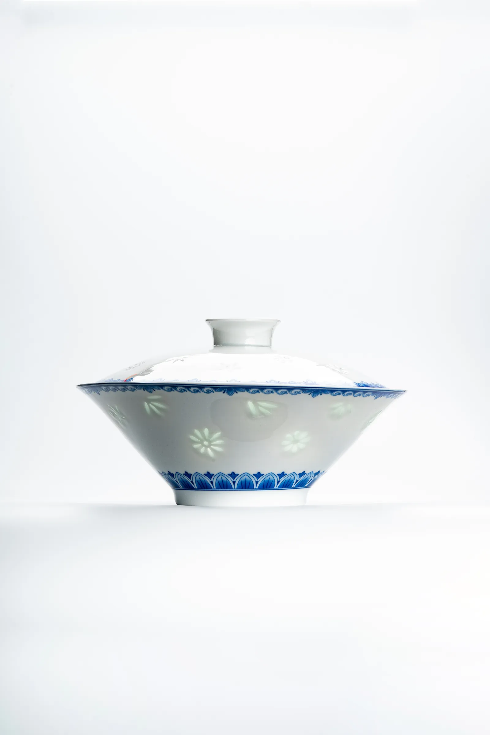 青花竹叶玲珑 · 产品细节