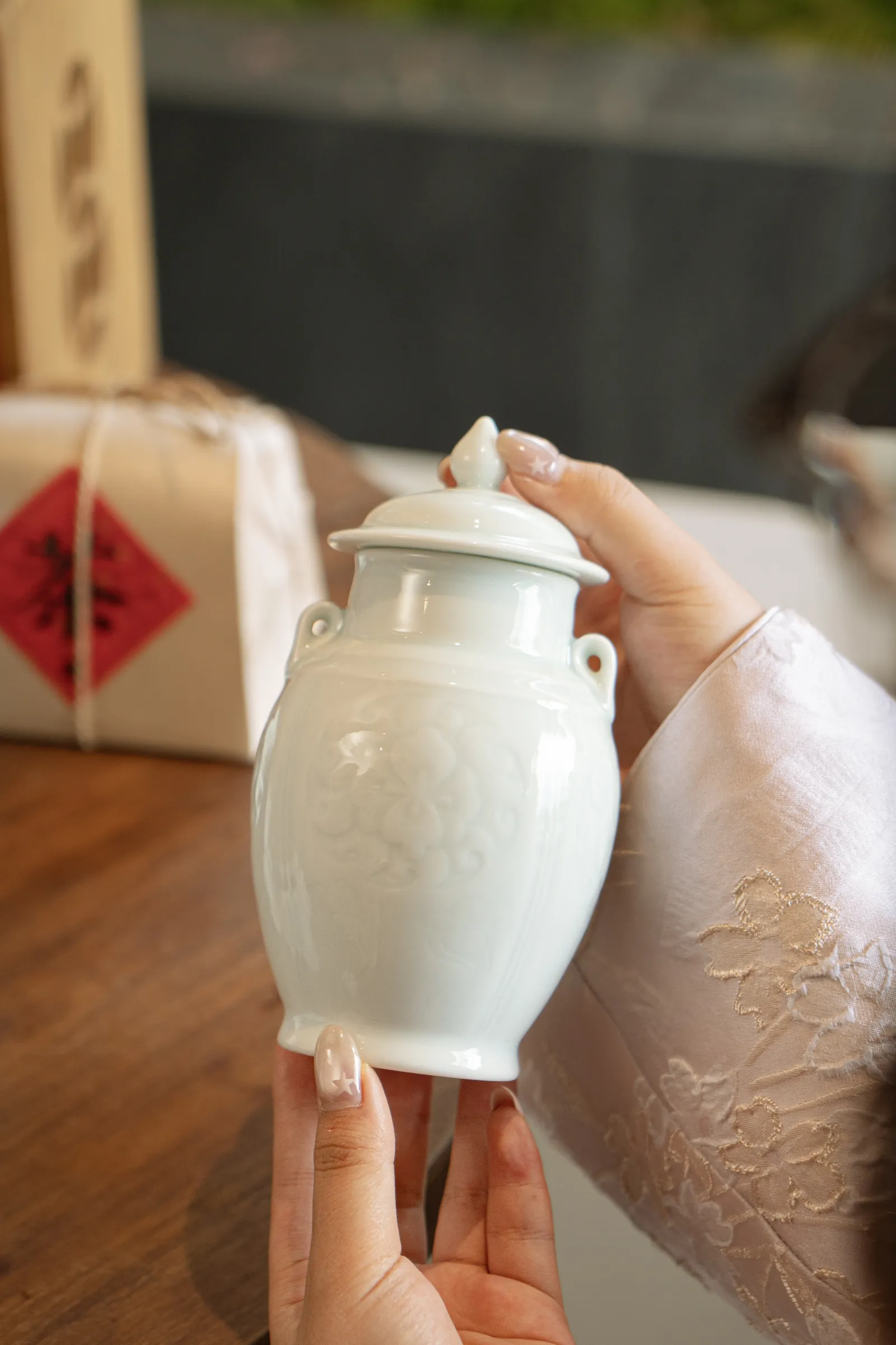 影青浮雕花卉 · 产品细节