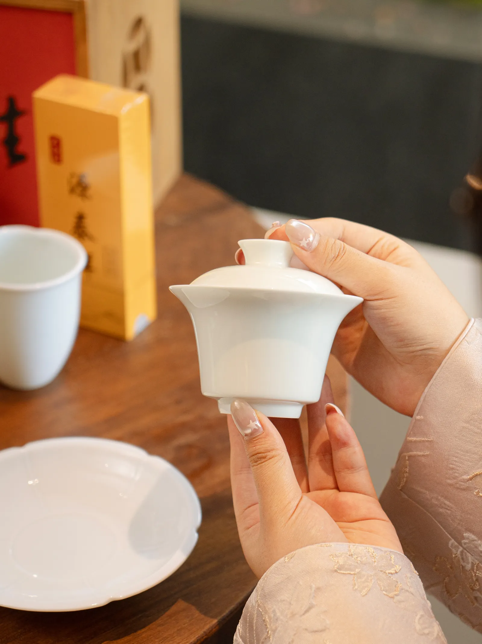 宋式影青菱角纹 · 产品细节